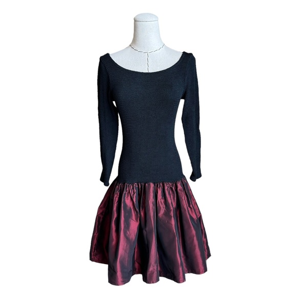 Vintage 80s Hunza Black Irridescent Red Taffeta Dress Bows New Wave Party - Picture 2 of 11